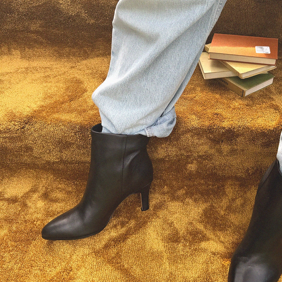 Belted Leather Ankle Boots *TANYA - black leather ankle boots