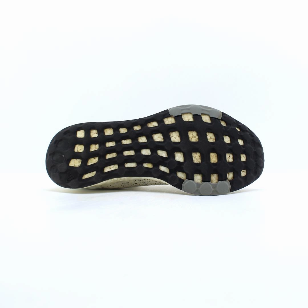 Air Zoom Running Shoes ADIDAS .