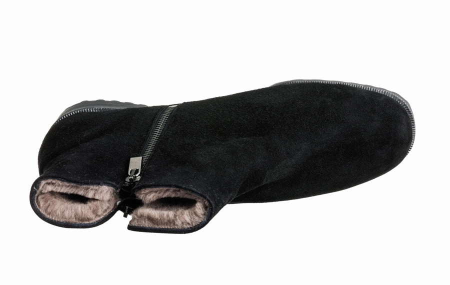 Ankle Boots And Capri Pants Br Aby