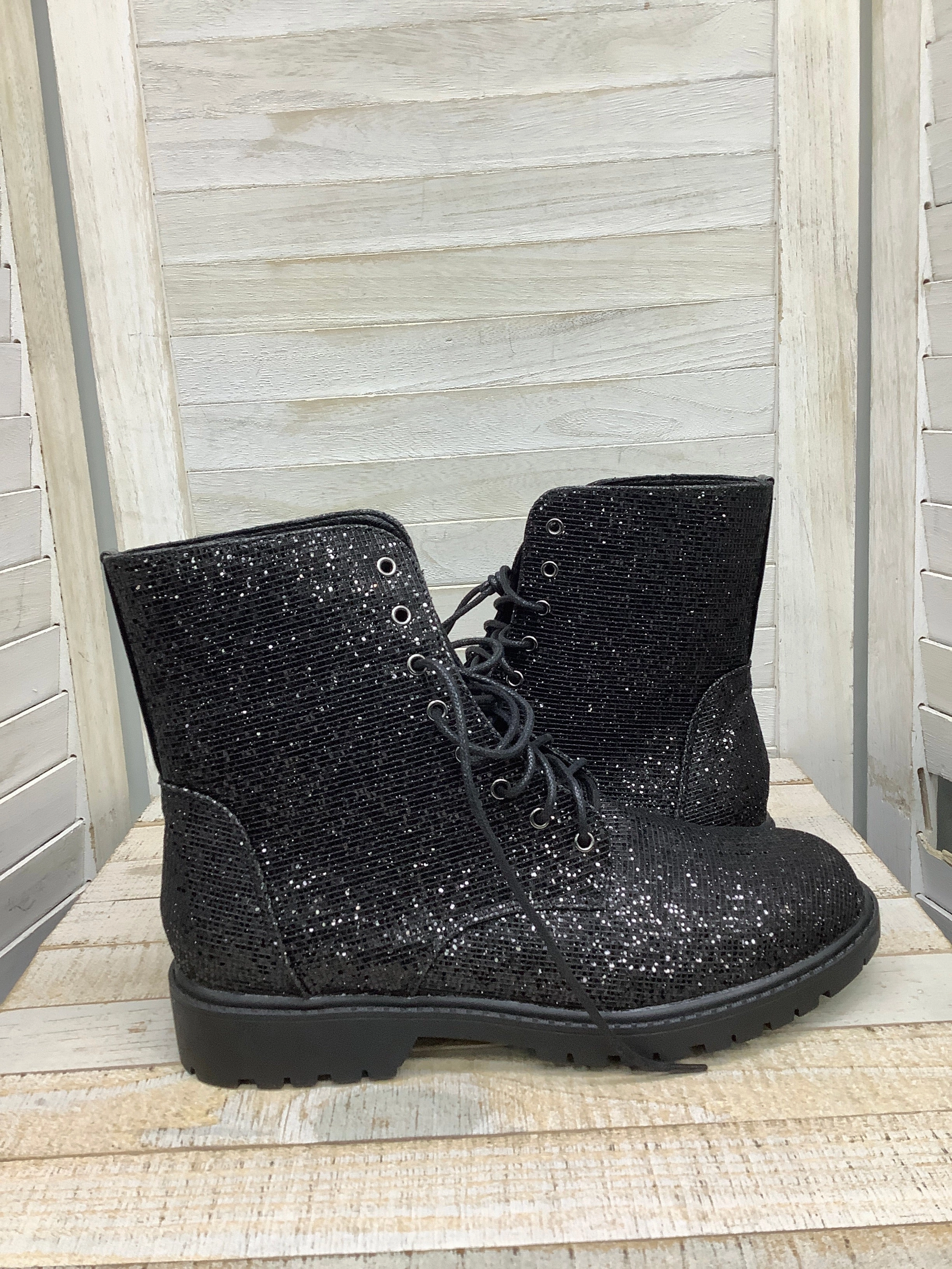 Elegant Ankle Boots Boots Ankle Flats By Clothes Mentor In Black, Size: 8.5