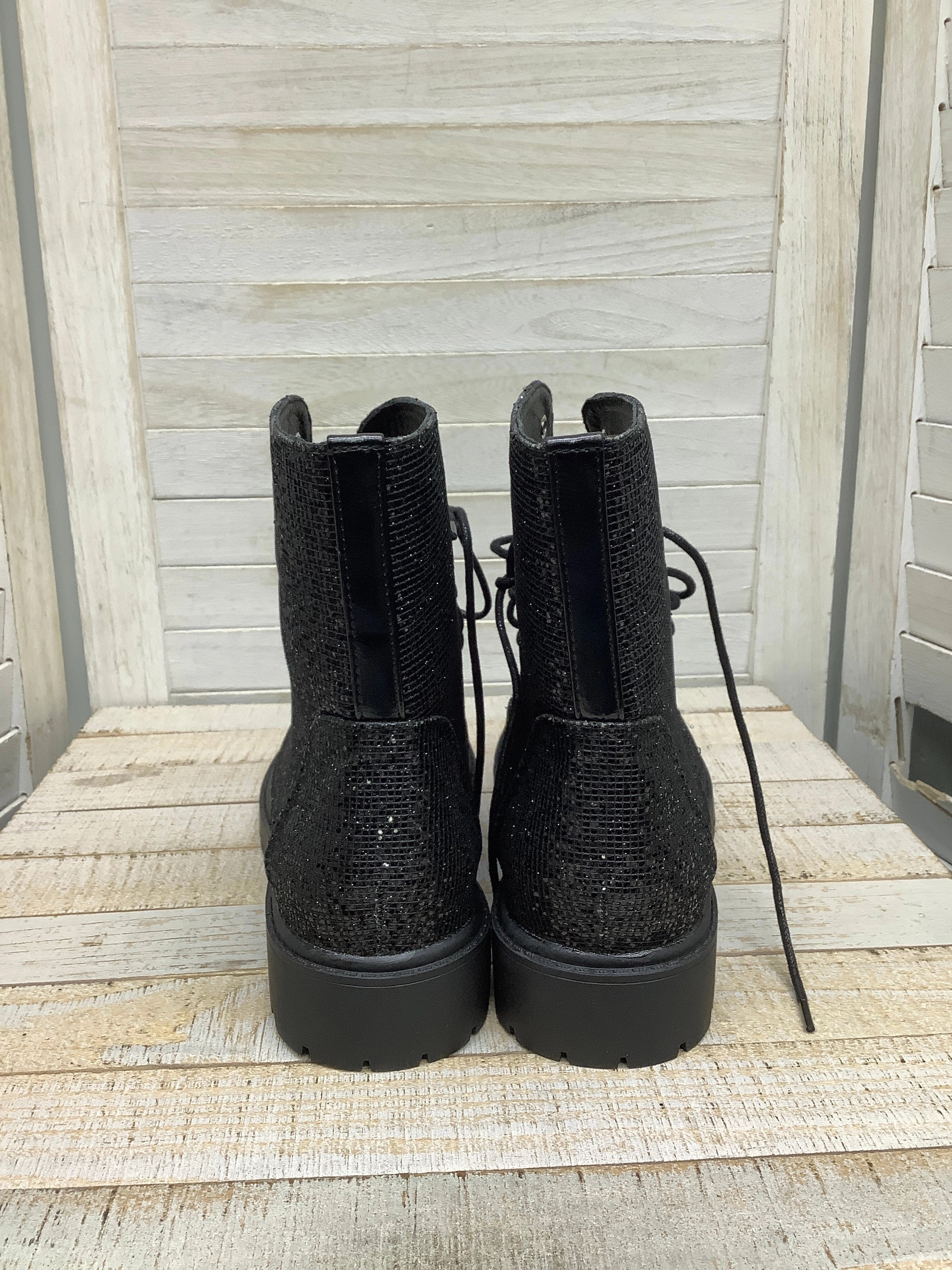 Boots Ankle Flats By Clothes Mentor In Black, Size: 8.5 Velvet Ankle Boots