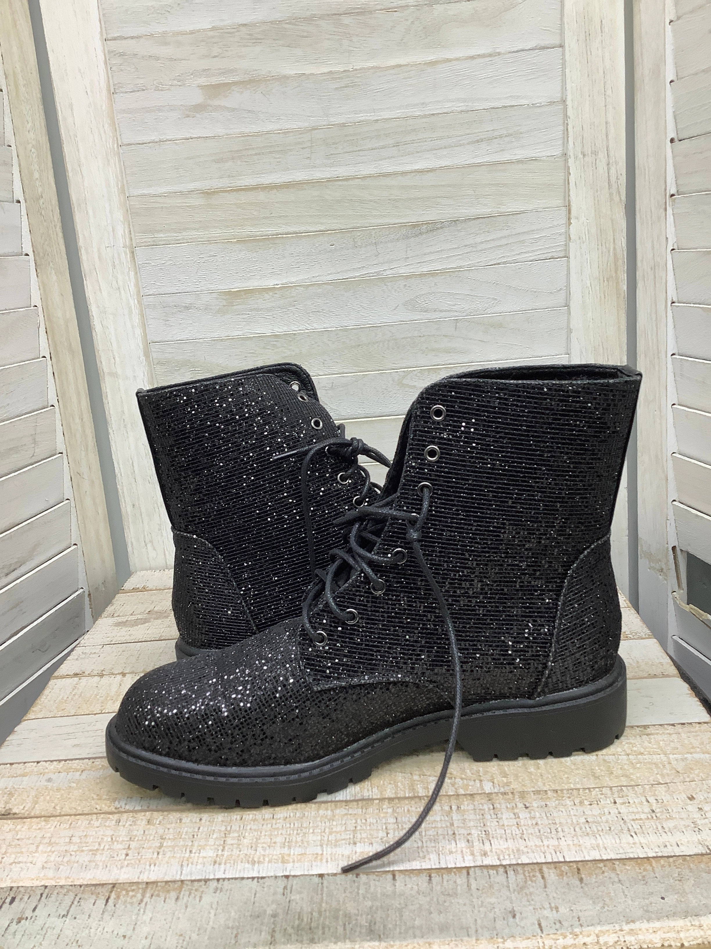 Boots Ankle Flats By Clothes Mentor In Black, Size: 8.5 Best Low Heel Ankle Boots