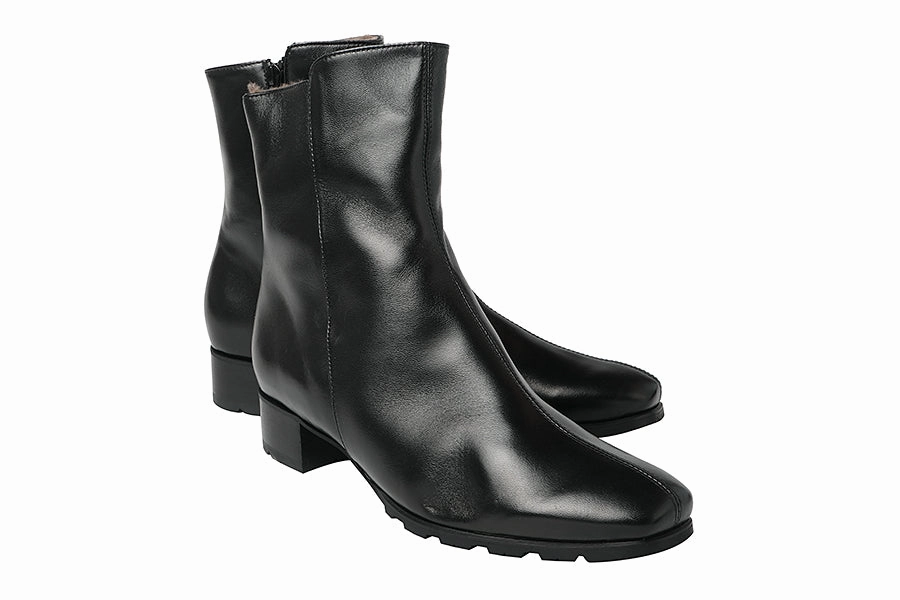 Br Moss Leather Scuba Ankle Boots