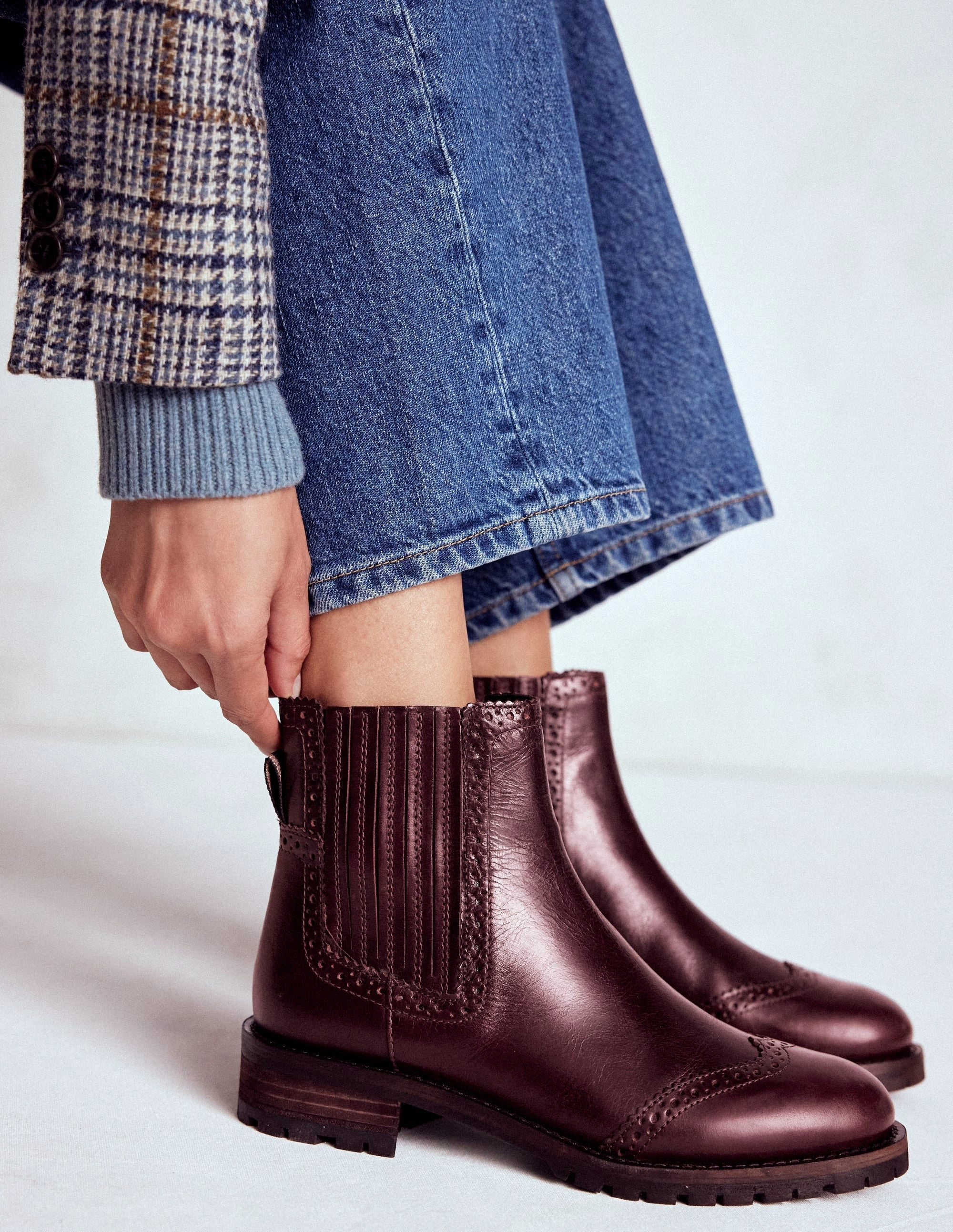 Leather Chelsea Boots Platform Brogue Detail Chelsea Boots-Oxblood