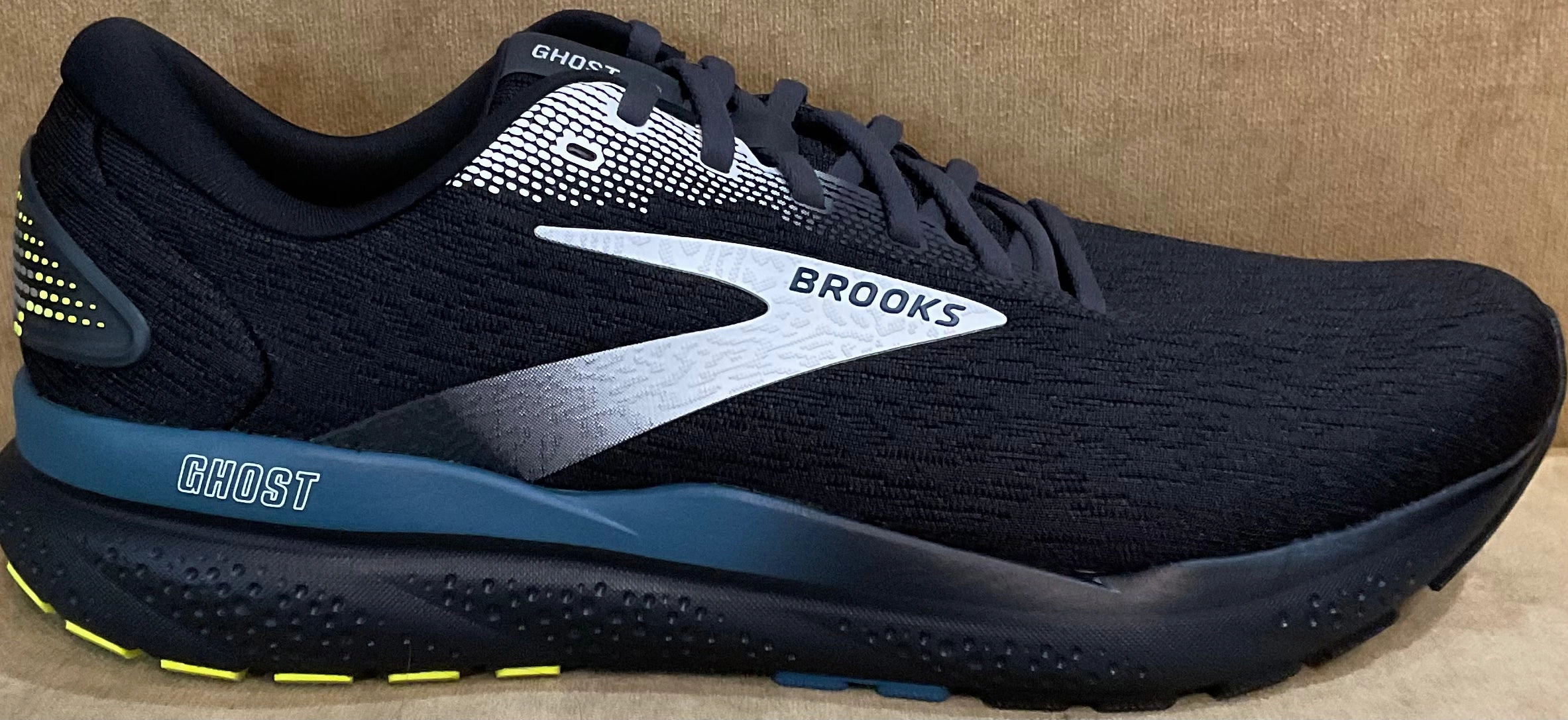 Brooks Men's Ghost 16 Running Shoe Store London
