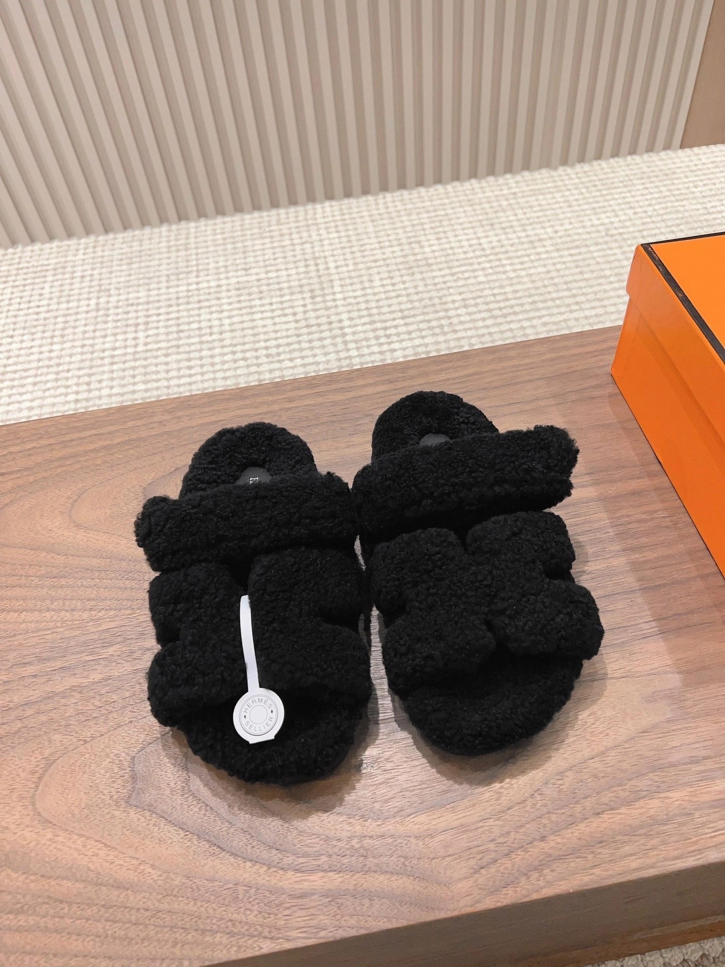 SE1234 H Chypre Sandal / Size5-10 Electric Flat Shoes