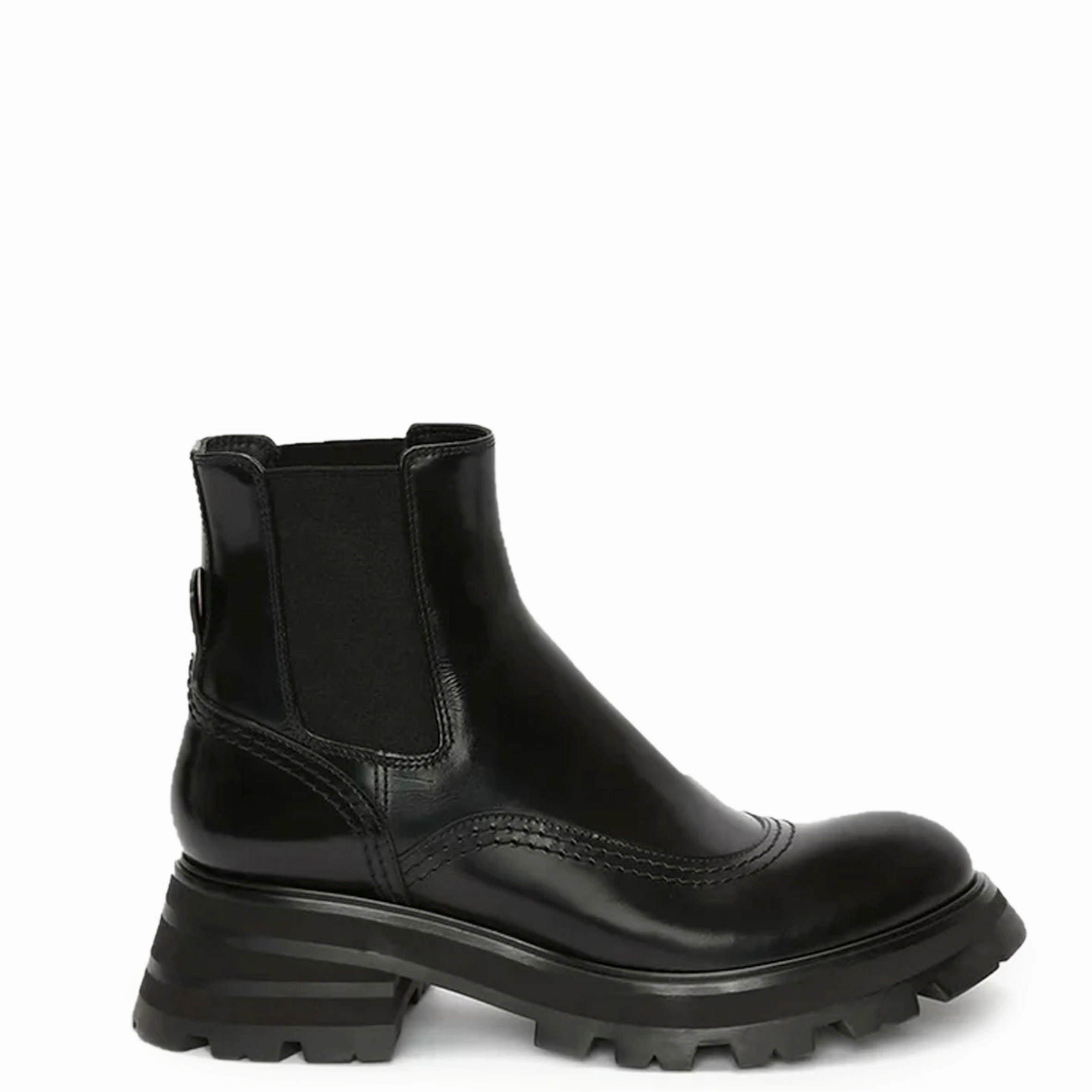 Wander Chelsea Boot, Black Rometty Leather Chunky Heeled Chelsea Boots