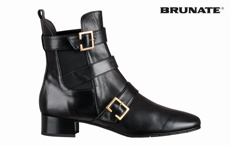 Br Catch Wearing Jeans With Ankle Boots