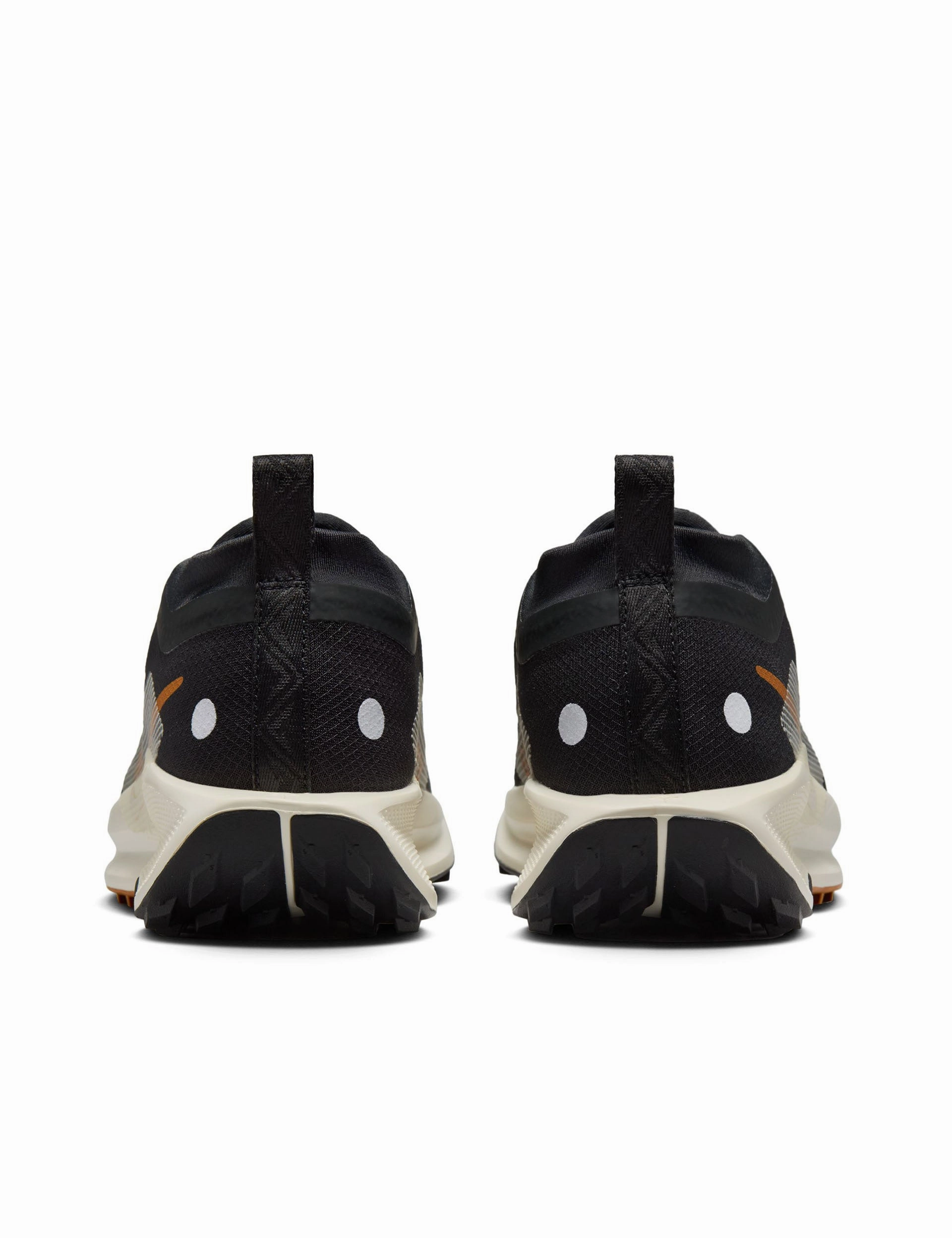 Pegasus Trail 5 Gore-Tex Shoes - Off Noir/Pale Ivory/Black/Monarch Stamp Trail Lace Flat Shoes