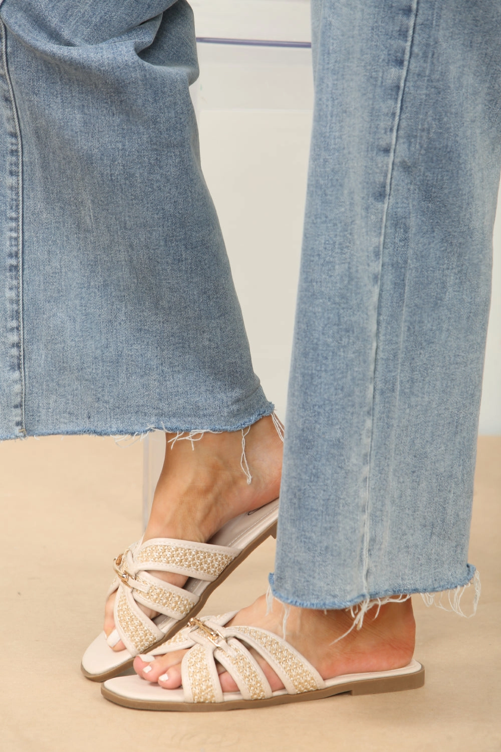 Feet In Flat Shoes CREAM DESIGNER TRIM DETAIL RAFFIA STRAP SANDALS (PACK B)