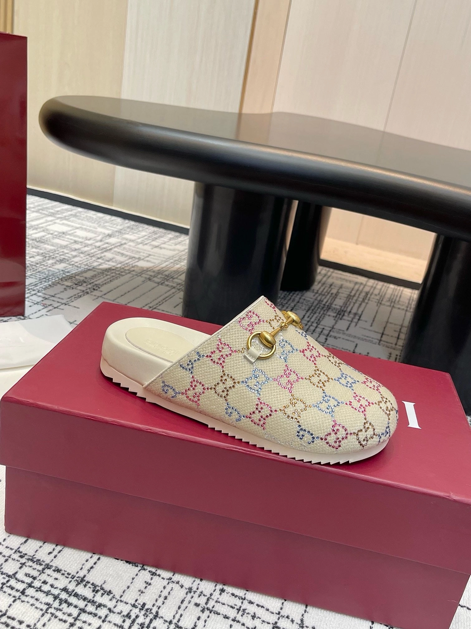 Best Running Shoes For Bad Knees And Flat Feet SE1635 Women's GUCCI Slipper with Crystal / Size5-9