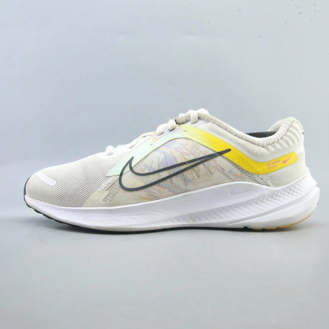 NIKE QUEST 5 Self Tying Shoes From Nike