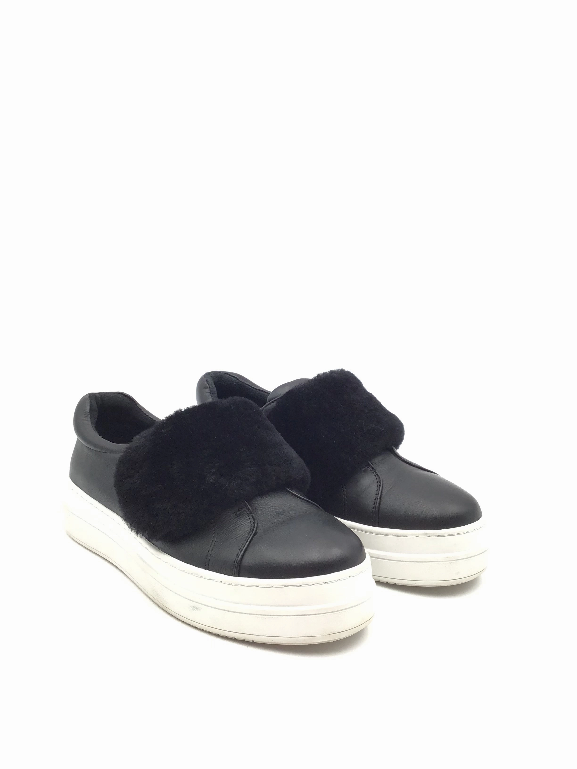 Jailhouse Slippers Shoes Sneakers By J Slides In Black, Size: 7