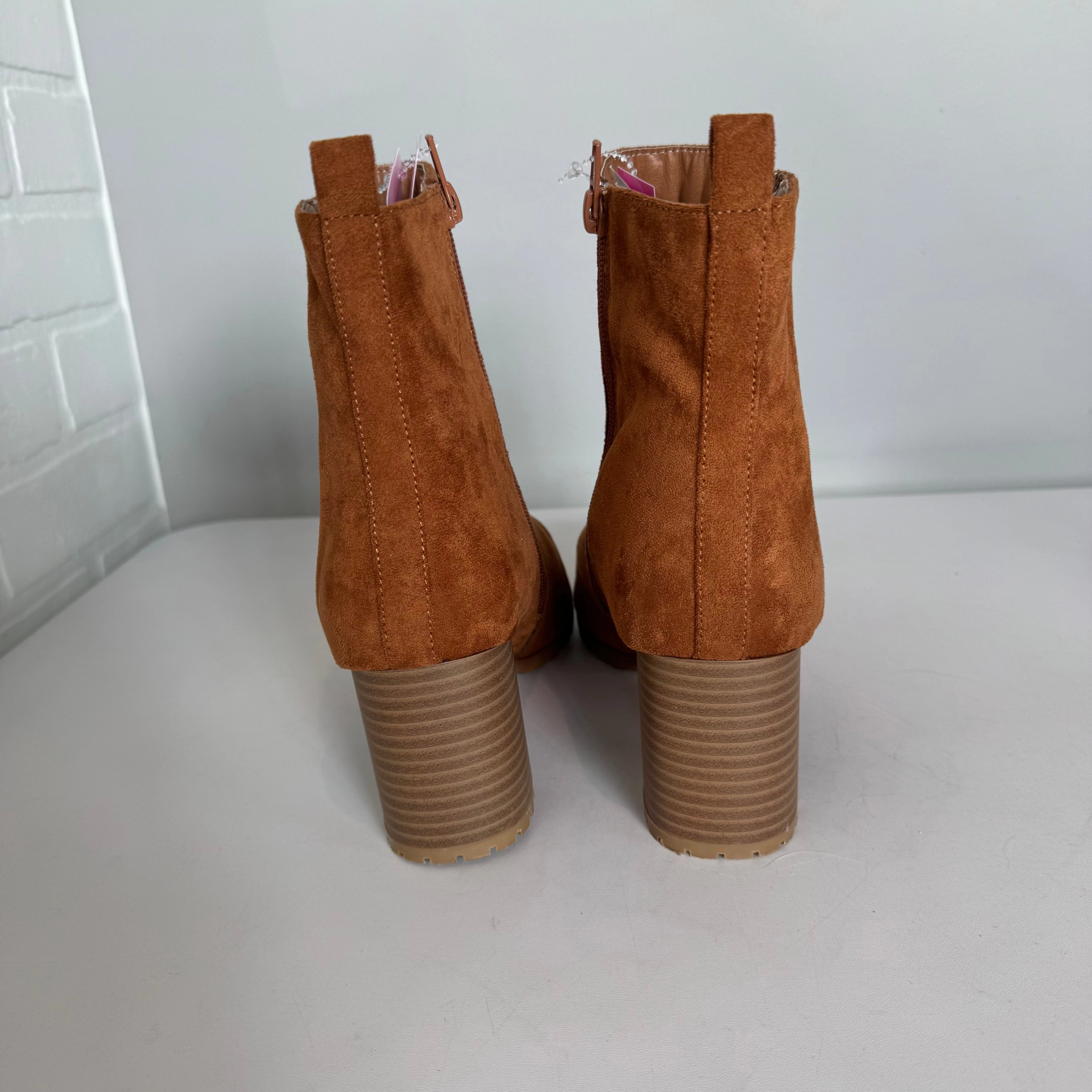 Boots Ankle Heels By Maurices In Brown, Size: 9 Ankle Boots With Flare Jeans