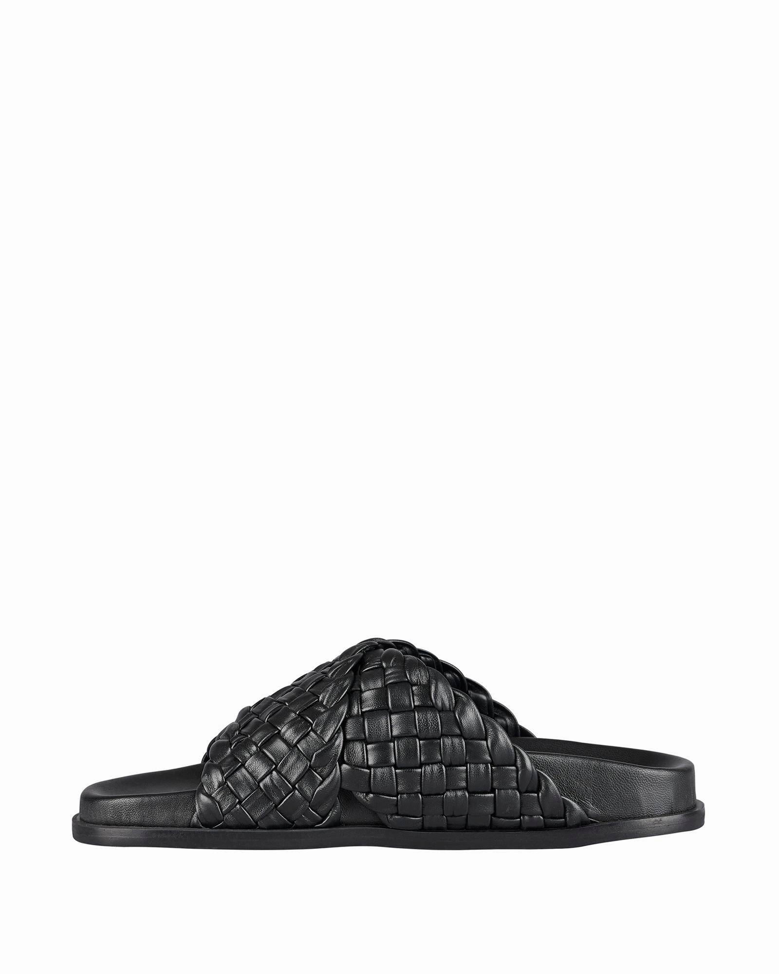 Robes And Slippers Evelyn Footbed Black