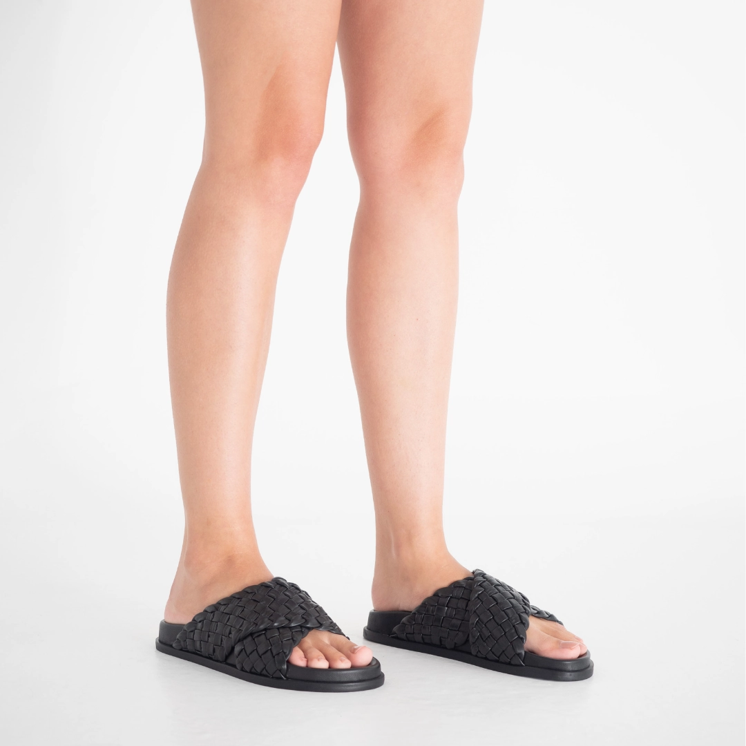 Evelyn Footbed Black Slippers Booties