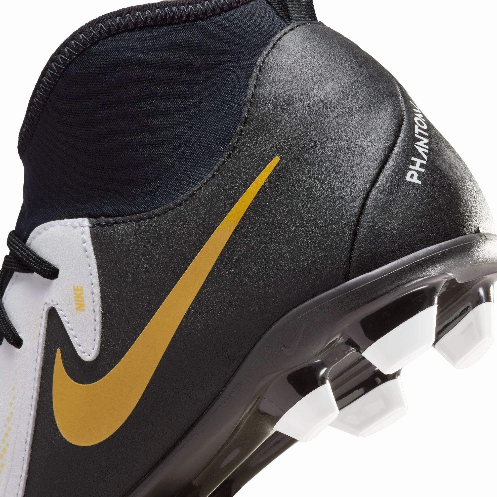 Men's Nike Phantom Luna 2 Club Soccer Cleats Soccer Cleat Stud Conversion