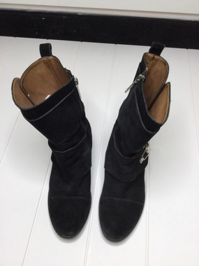 Low Heel Dress Ankle Boots Boots Ankle Flats By Donald Pliner  Size: 6