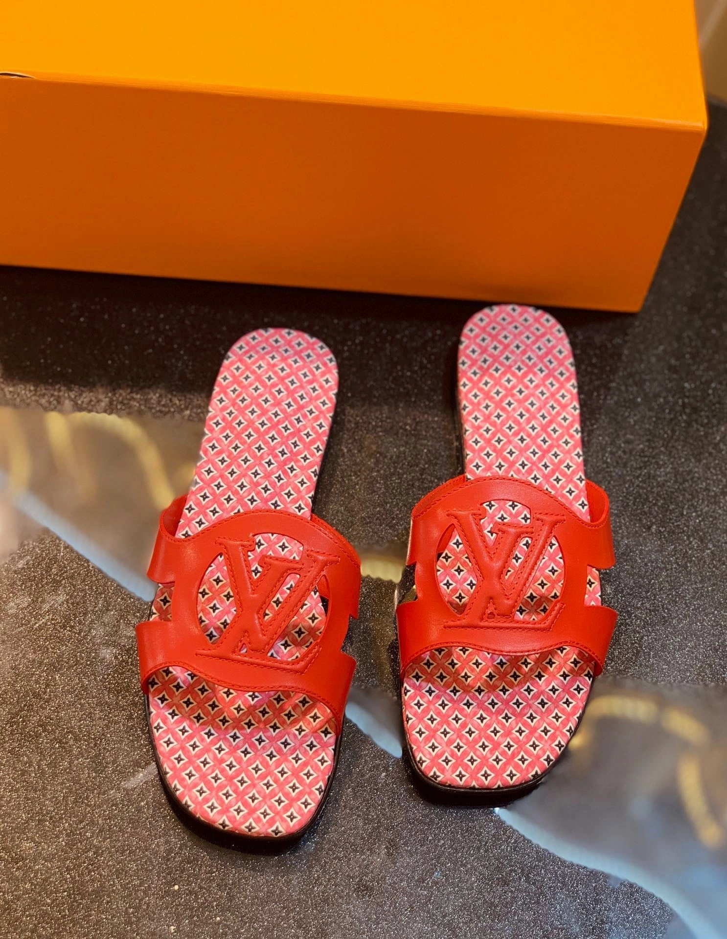 SE1137 LV Isola Flat Mule / Size5-11