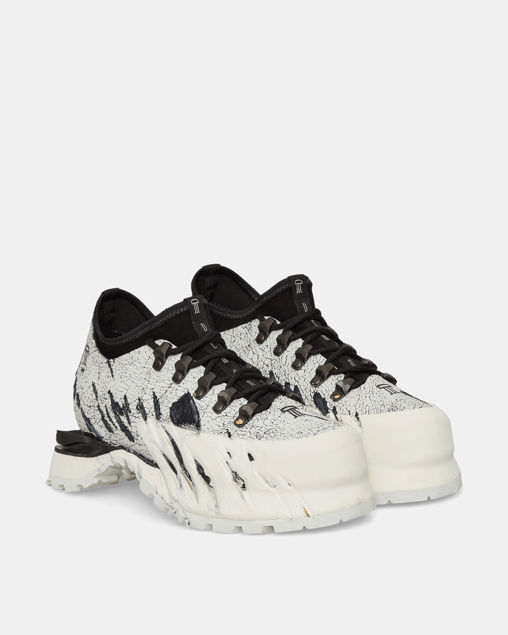 Poyana Distressed Boots White Hiking Boots Cold Weather