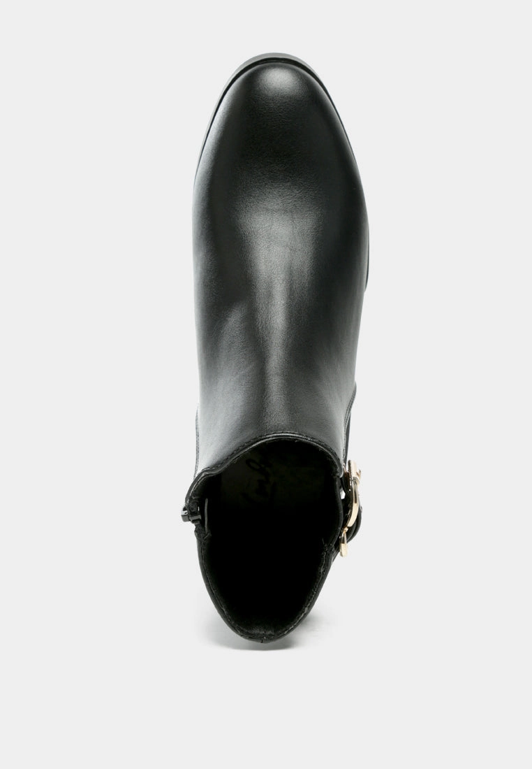 Korkers Alpine Chelsea Boots frothy buckled ankle boots with croc detail