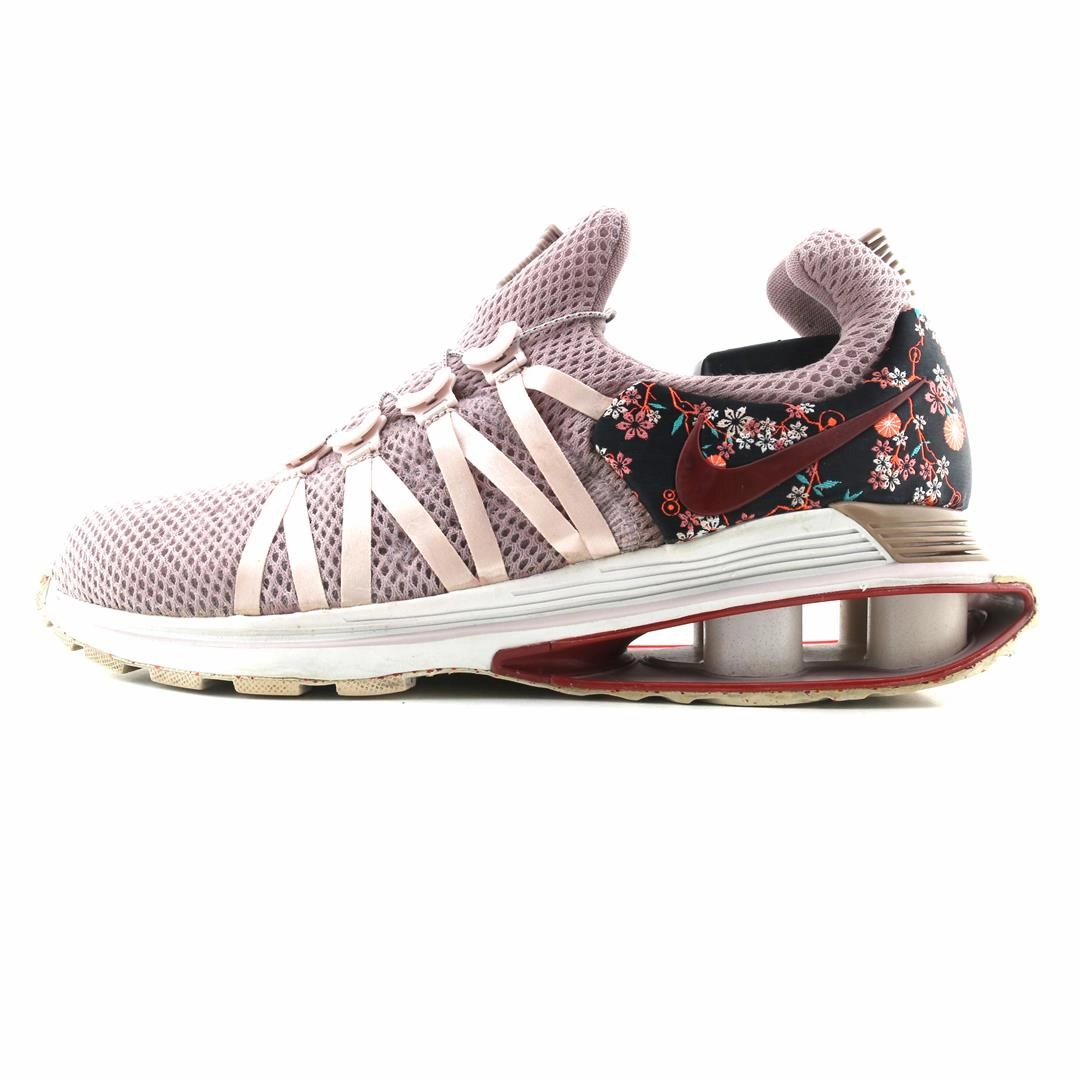 NIKE SHOX GRAVITY Nike Legacy Court Shoes