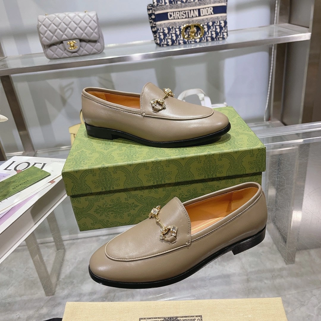 SE1209 Women's Gucci Jordaan Loafer / Size4-10