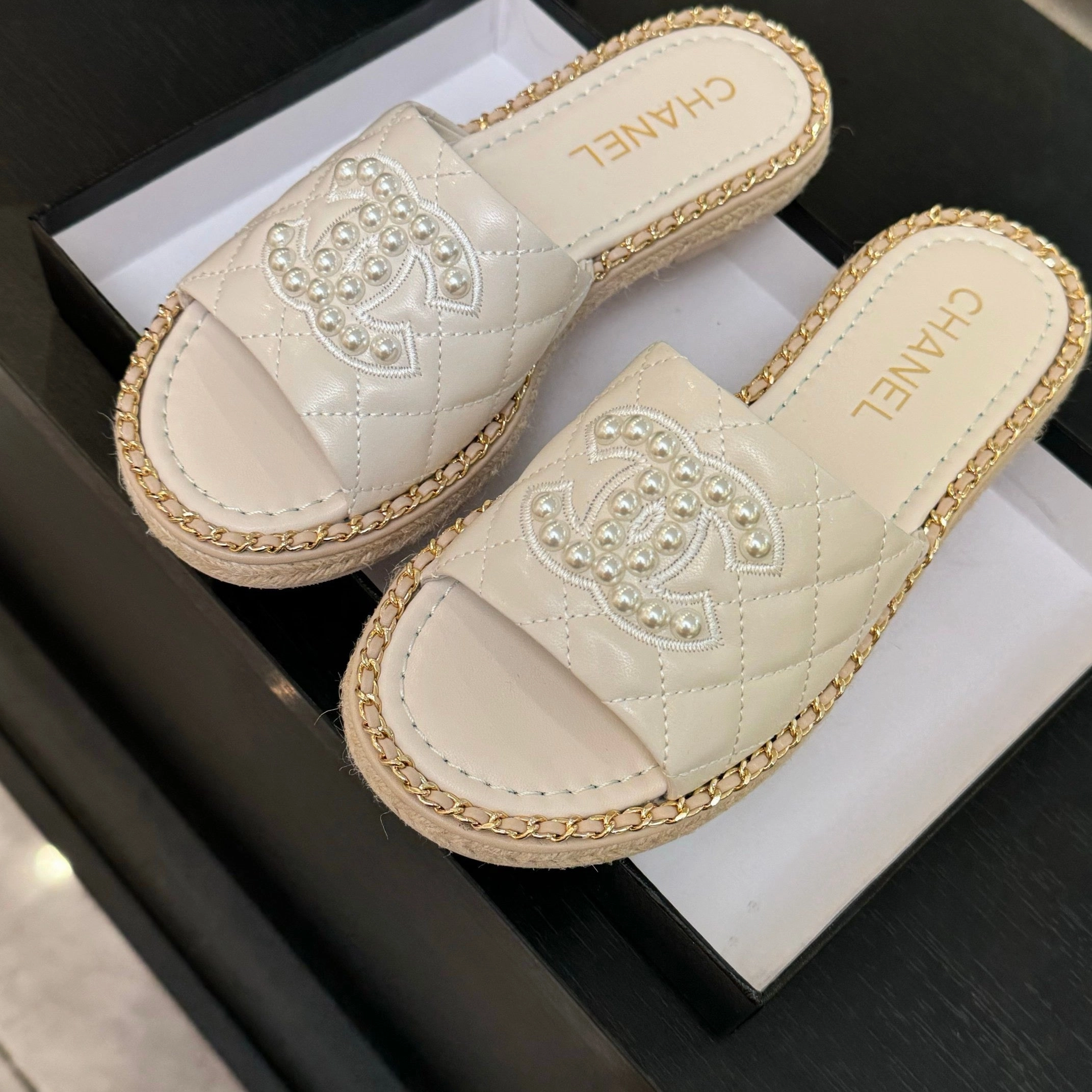 SE1672 Chanel Mules / Size5-11