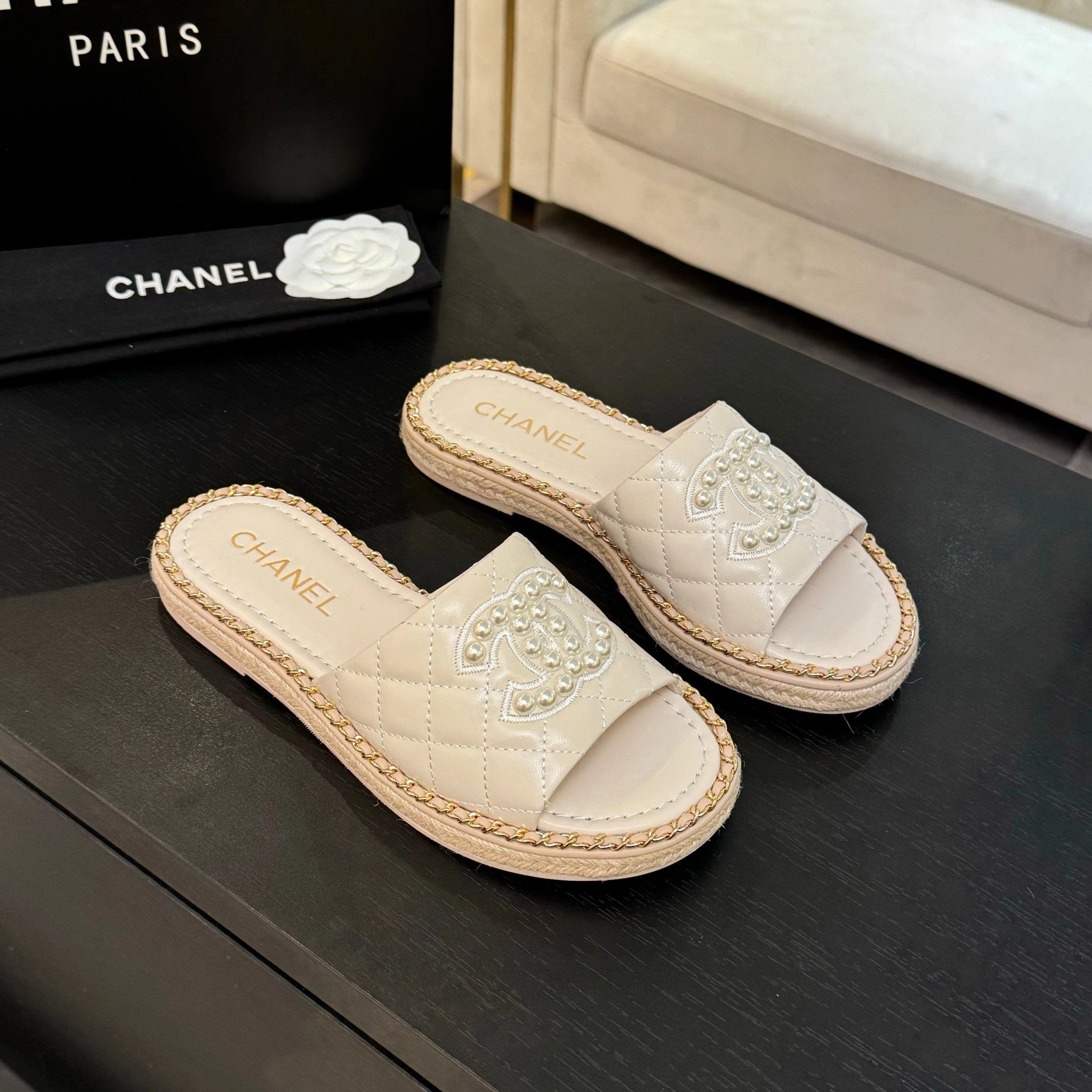 Den SE1672 Chanel Mules / Size5-11