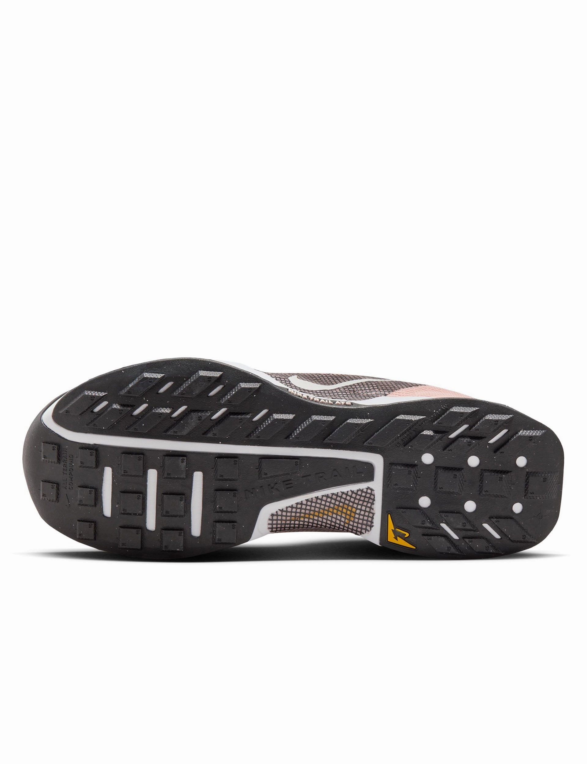 Juniper Trail 3 Shoes - Washed Coral/Phantom/University Gold Trail.running Shoe