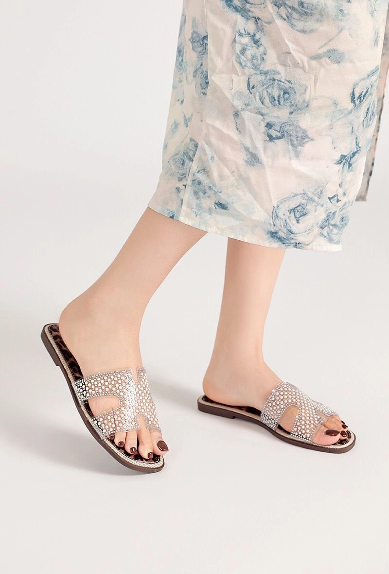 Flat Cleats Shoes LEOPARD FLAT CLEAR STRAP BEADED DECOR SLIDER SANDALS MULES