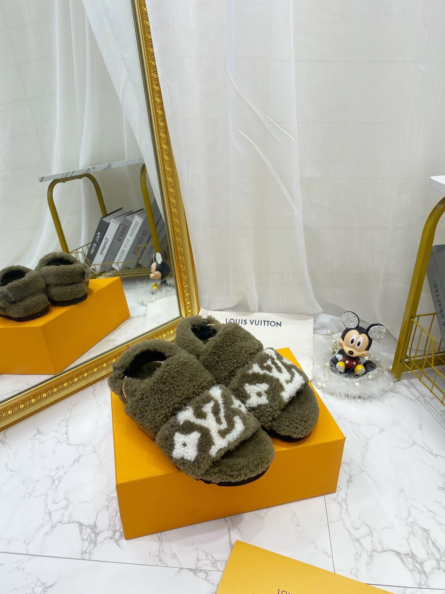 Pedro Flat Shoes SE939 Paseo Flat Comfort Sandal / Size5-11