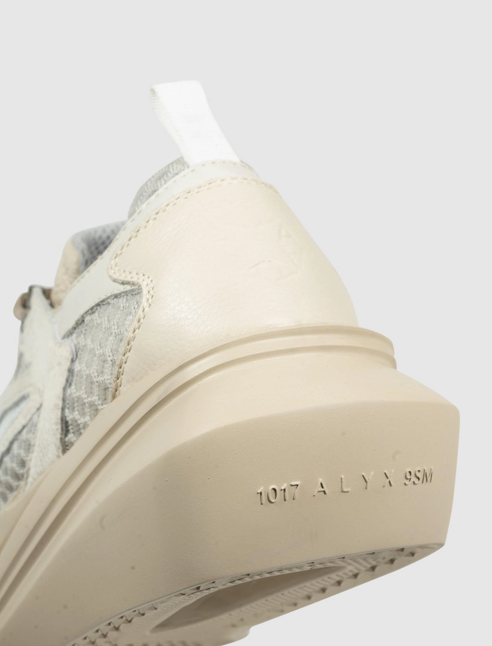 HIKING SNEAKER Motion Control Hiking Boots