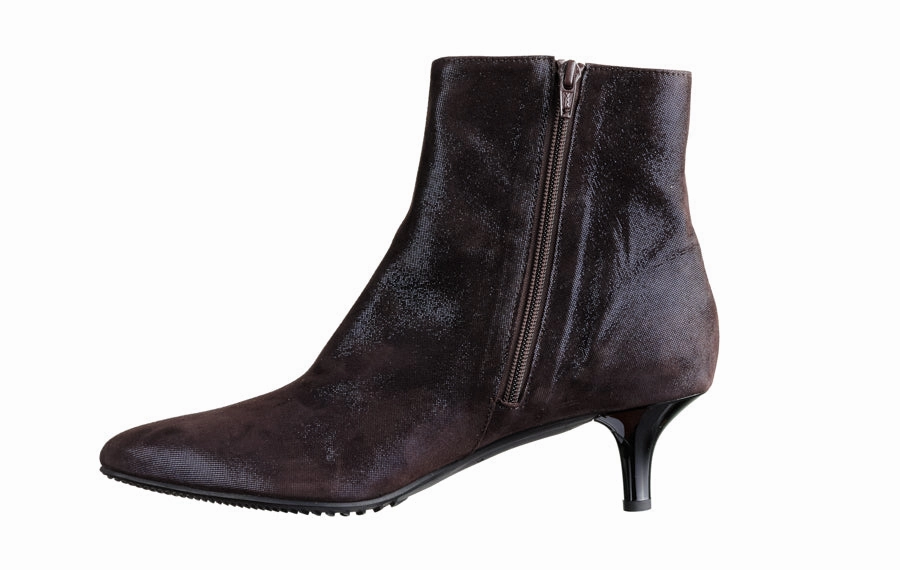 Br Storm Brown Round Toe Low Heel Ankle Boots