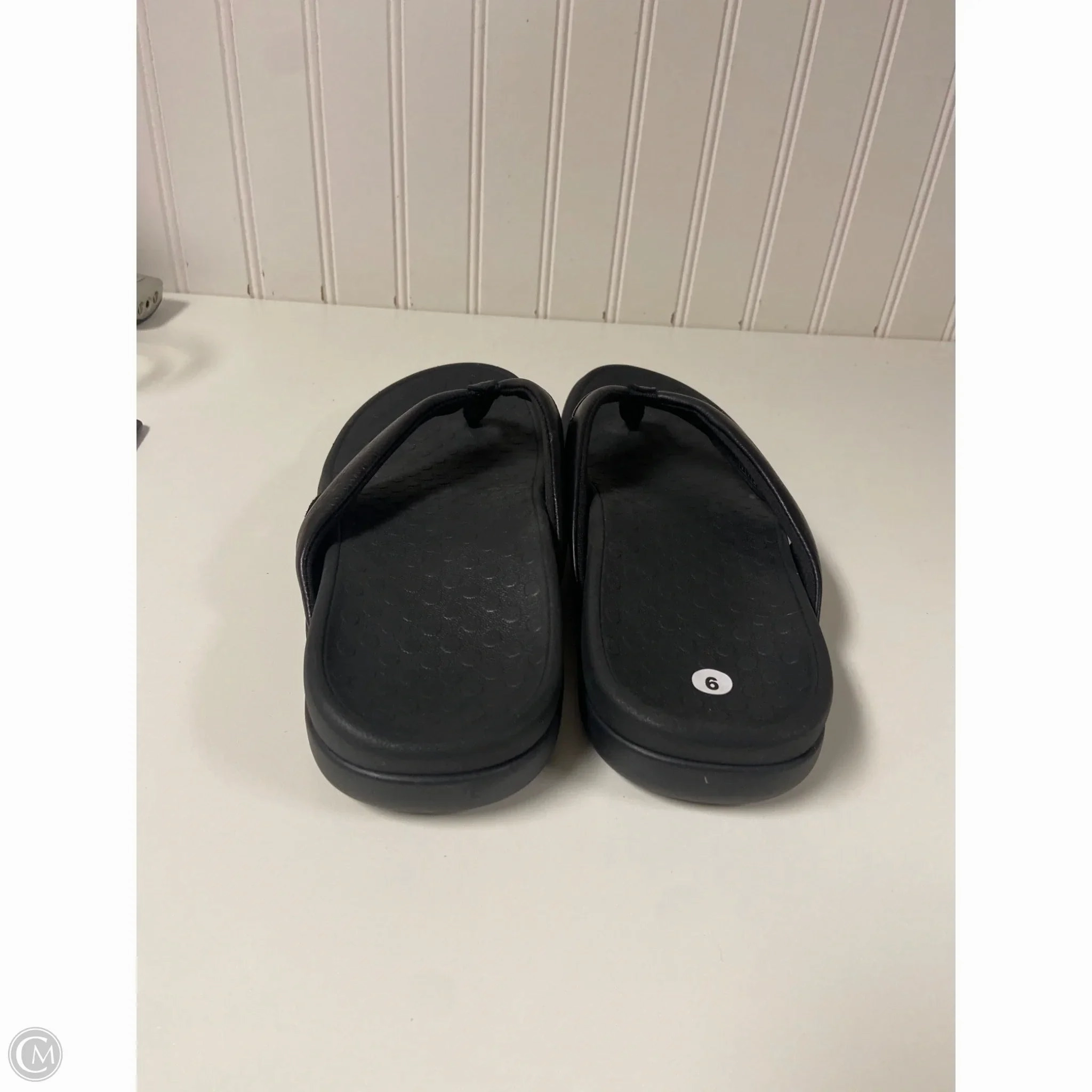 Sandals Flip Flops By Vionic In Black, Size: 9 Oofos Flip Flops