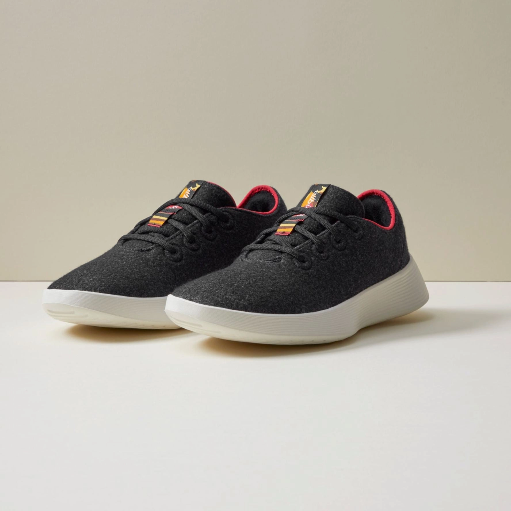 Review Of Running Shoes Allbirds Wool Runners Go - Natural Black/Kea Red (Natural White Sole)