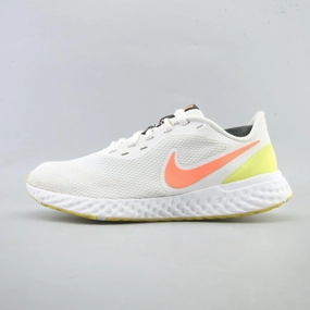 High Top Nike Basketball Shoes NIKE REVOLUTION 5
