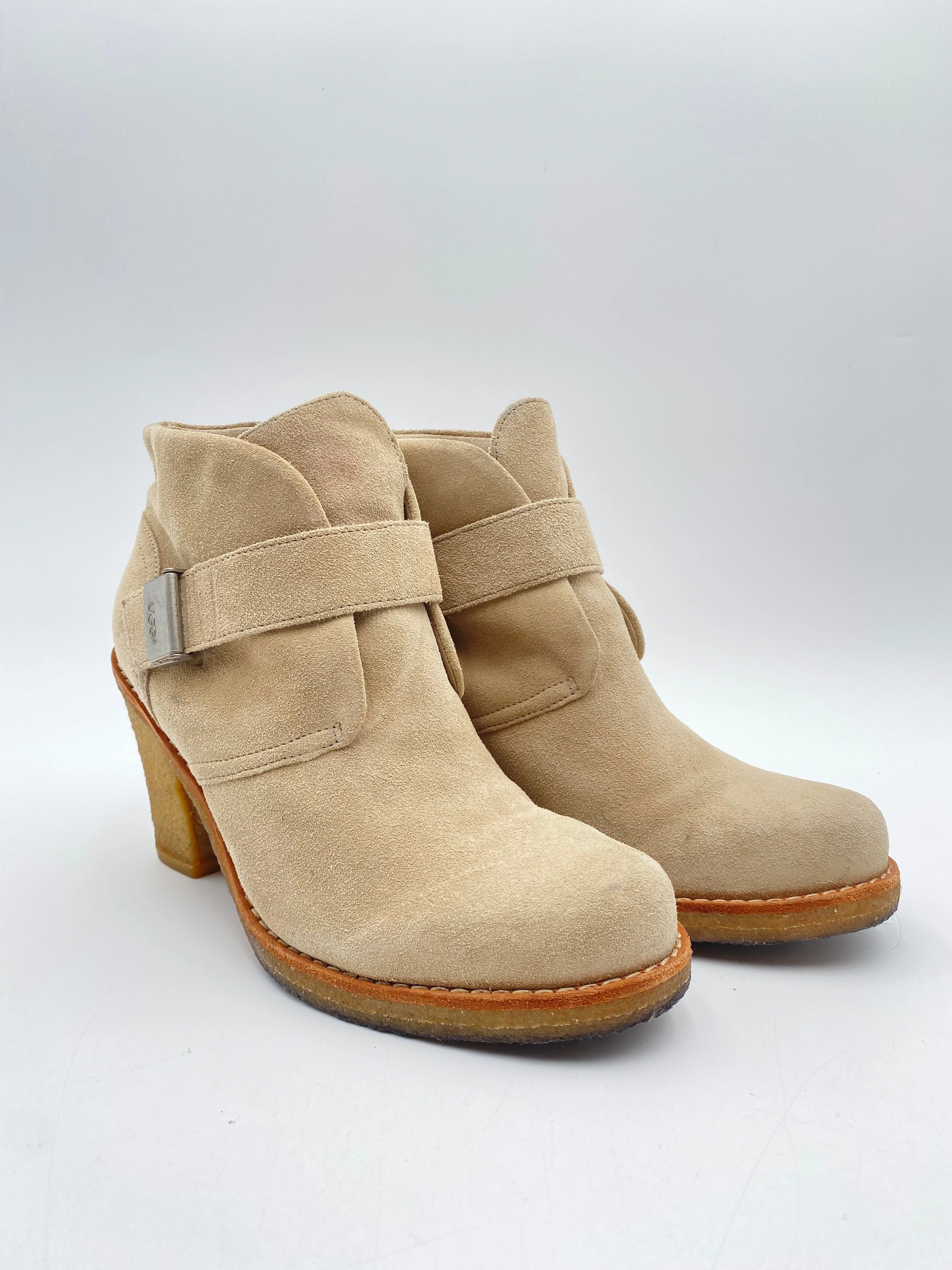 Boots Ankle Heels By Ugg In Cream, Size: 9 The Outnet Ankle Boots