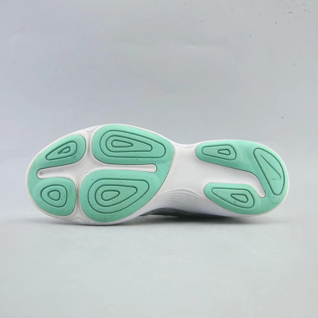 Nike Luka Shoes NIKE REVOLUTION 4