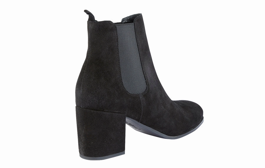 Ken Rubber Black Sandra Chelsea Boots