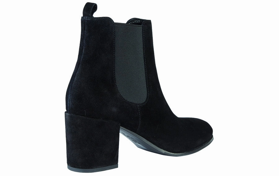 Almond Toe Chelsea Boots Ken Rubber Black