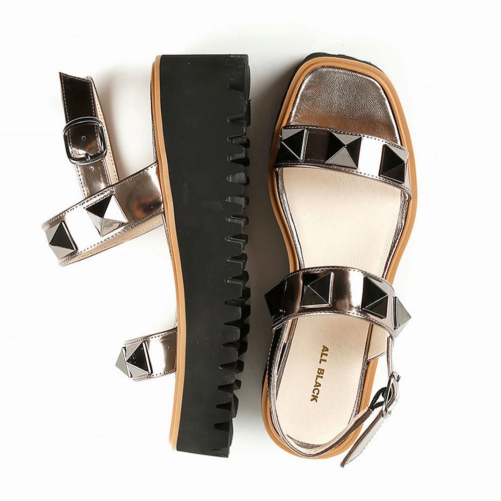 Pyramid Stud Flatform Sandal Sandals Resorts Careers