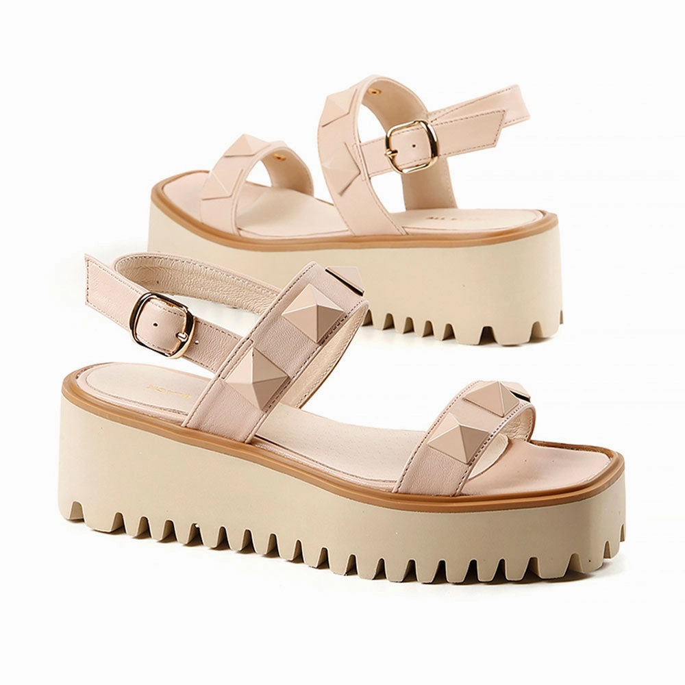 Pyramid Stud Flatform Sandal Paws Sandals