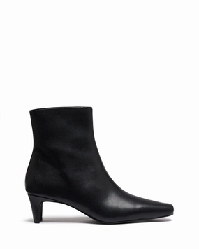 Ankle Boots With Side Cut Out Reese Black Smooth *FINAL SALE*