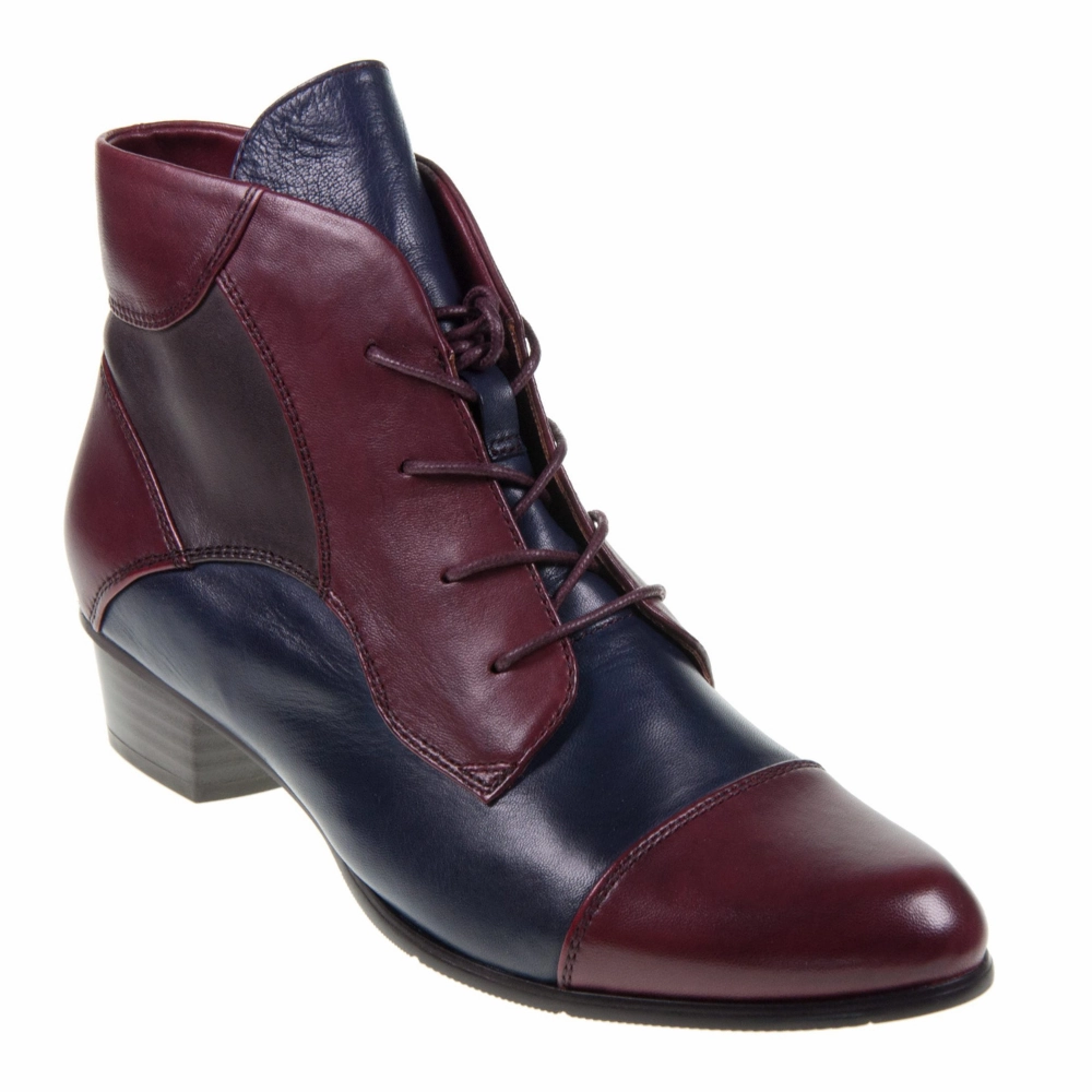 X Ray Chelsea Boots Regarde Le Ciel Stefany 123 Sangria Glove Leather Boot (Women's)