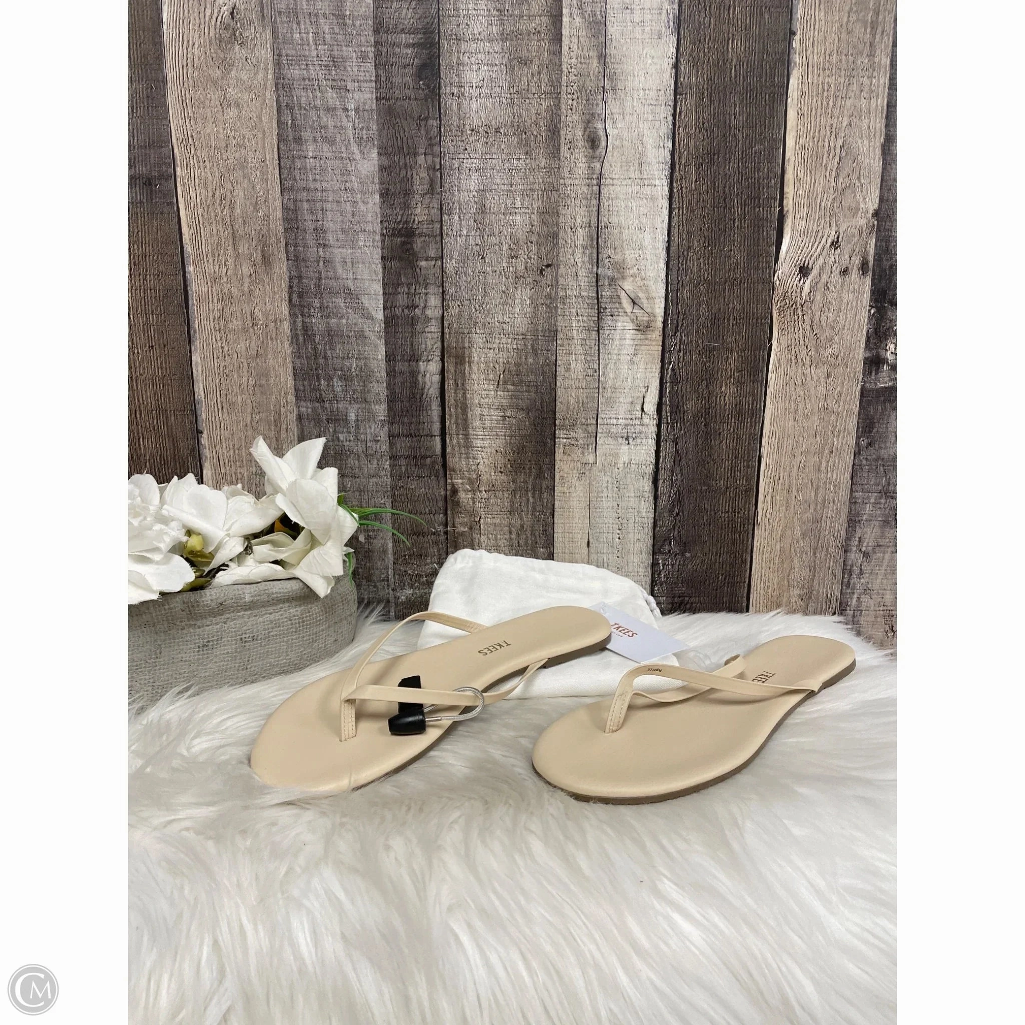 Sandals Flip Flops By Cmc In Beige, Size: 9 Flip Flops Amazon