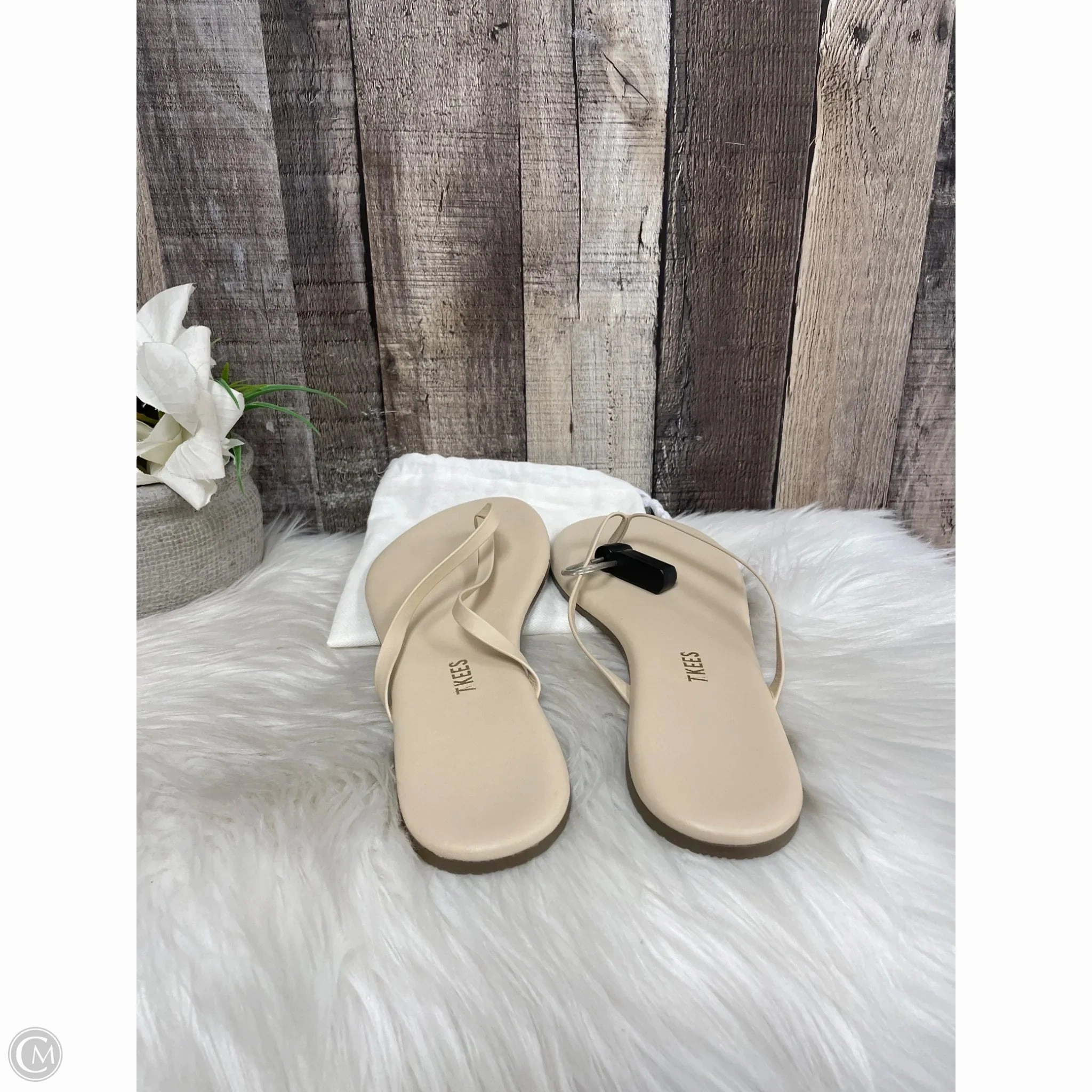 Native American Flip Flops Sandals Flip Flops By Cmc In Beige, Size: 9