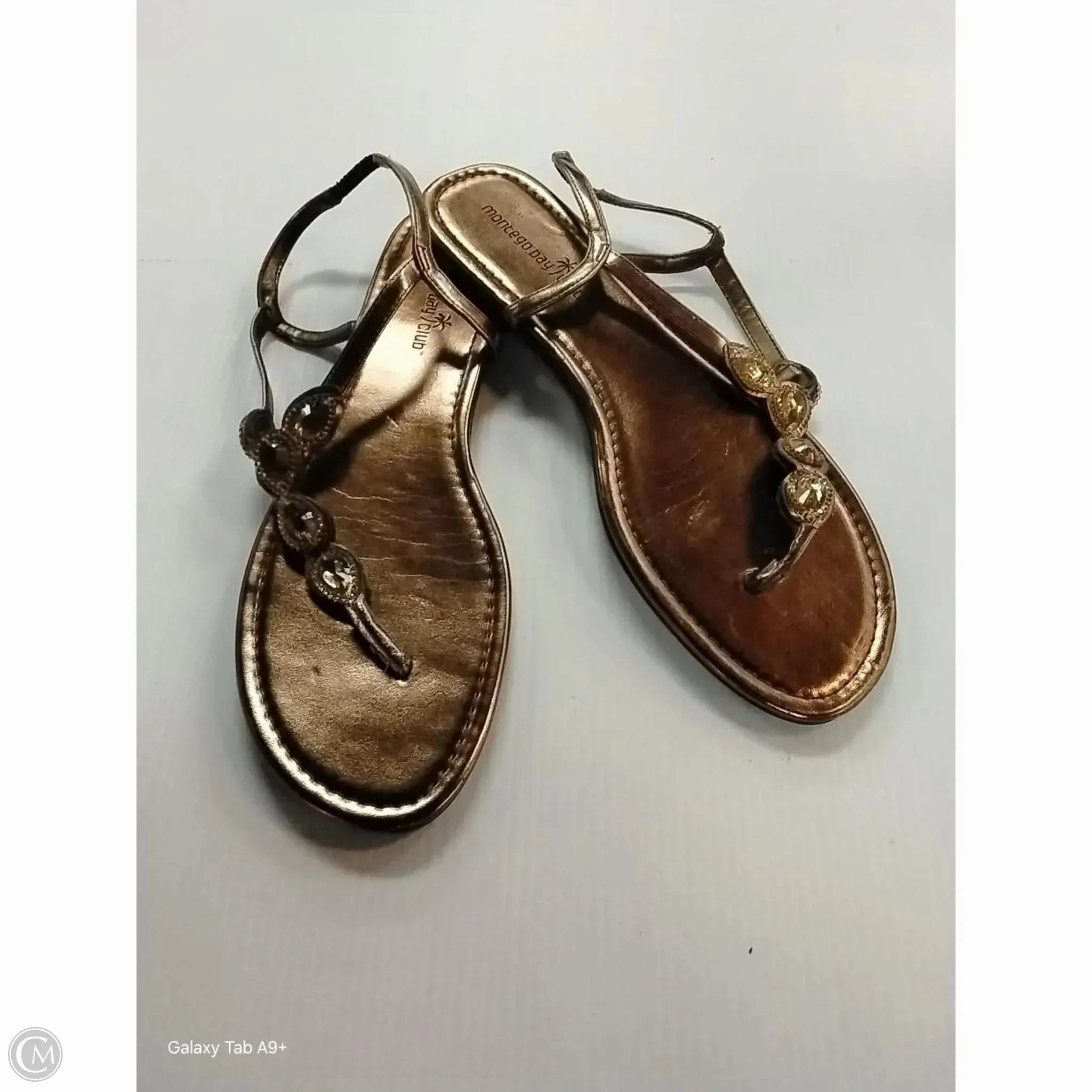 Kendall Jenner Popularizes Expensive-looking Jeans And Flip-flops Trend Sandals Flip Flops By Montego Bay In Bronze, Size: 12