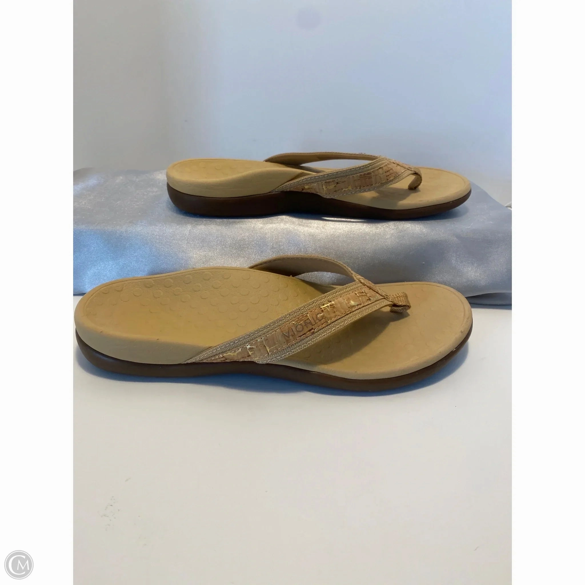 Sandals Flip Flops By Vionic In Beige, Size: 8 Classic Flip Flops
