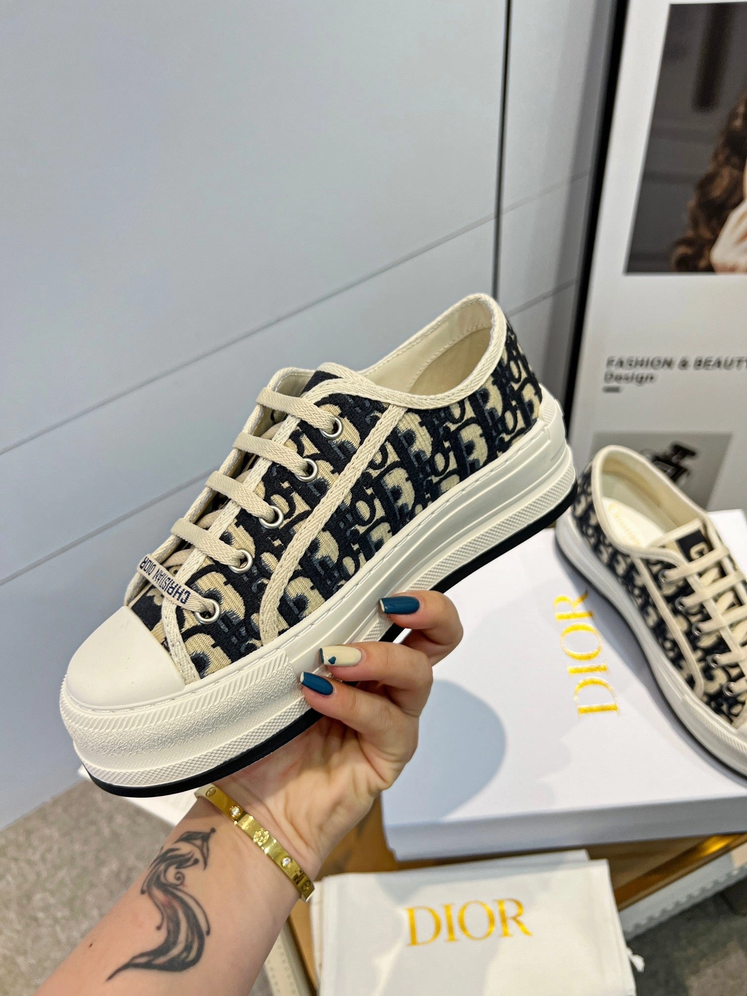 SE1049 DR Walk'n'Dior Platform Sneaker / Size4-11 Flat Slingback Shoes